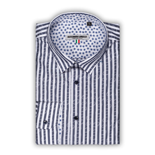 Italienisches Designer Langarm Herren-Hemd von KARL MOMMOO in blau / weiß mit Streifen und Muster. Aus Baumwolle mit Elasthan in der Modern Fit Passform. Gefertigt in Italien. Ansicht gefaltetes Hemd.