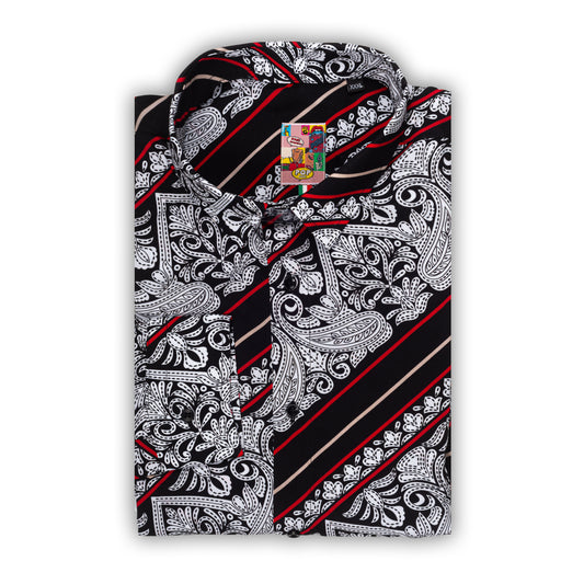 Italienisches Designer Langarm Herren-Hemd von KARL MOMMOO im Fantasie-Print weiß/rot/schwarz. Aus Viskose in der Modern Fit Passform. Gefertigt in Italien. Ansicht gefaltetes Hemd.