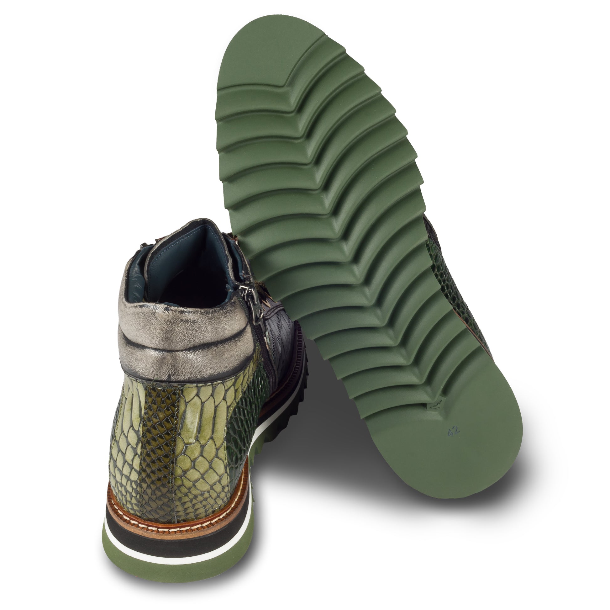 Lorenzi Italienische Herren Leder-Sneaker Stiefel in grün mit Kroko-Prägung und Reißverschluß. Handgefertigt. Ansicht der Ferse und Sohlenunterseite