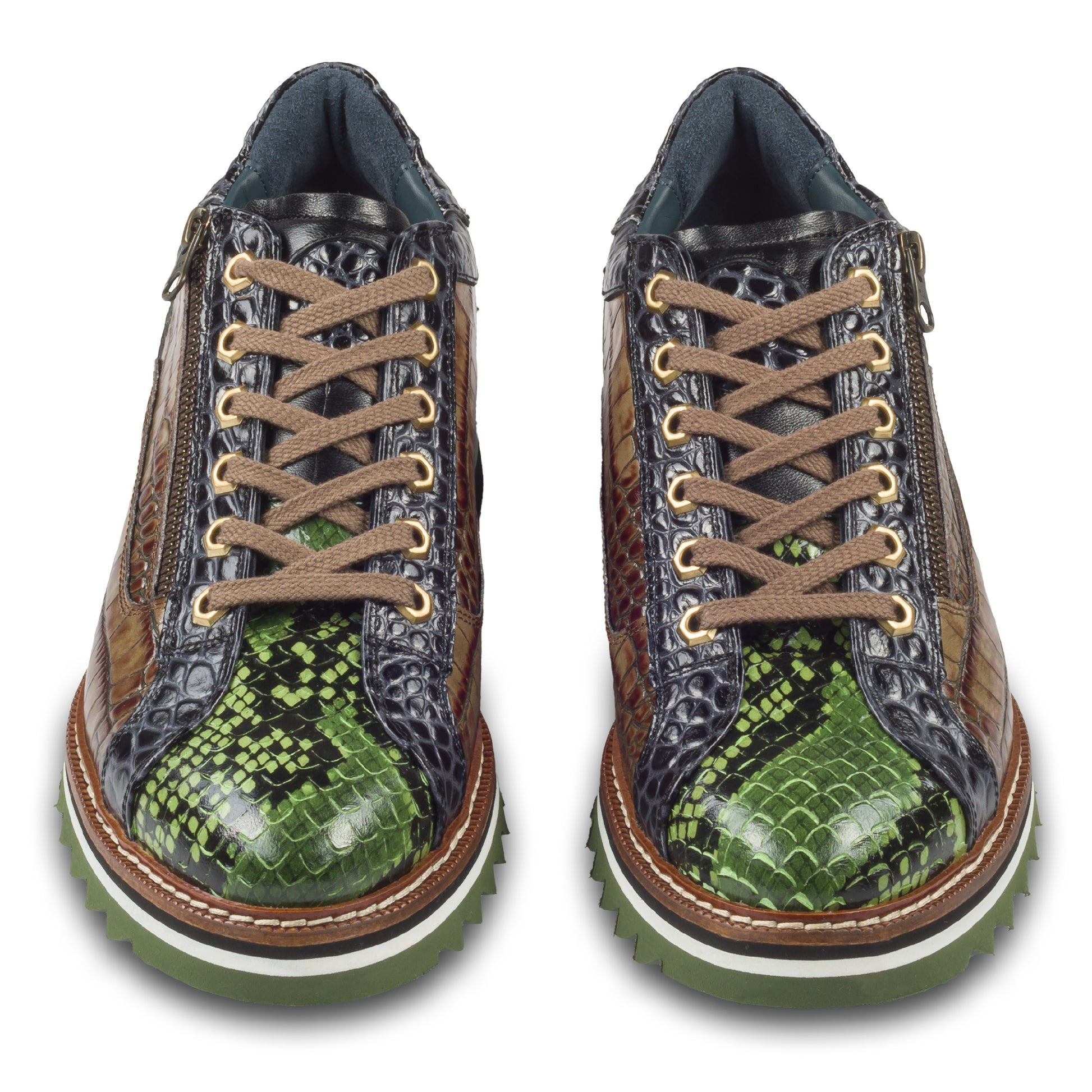 Lorenzi Extravaganter Herren Sneaker aus grün/braun/schwarzem Kalbsleder in Kroko-Optik. Handgefertigt und Durchgenäht. Paarweise Ansicht von vorne.