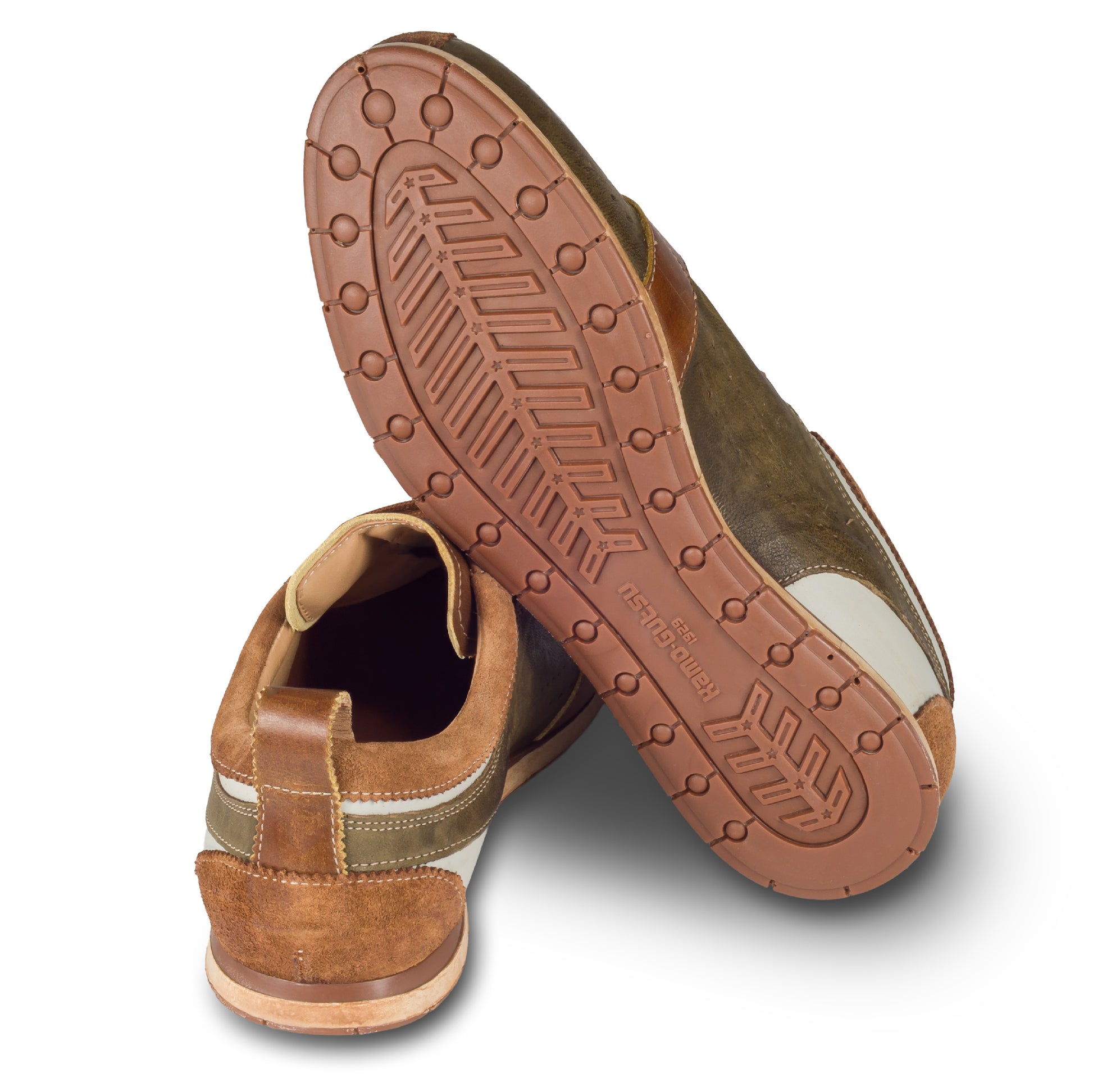 Kamo-Gutsu Sneaker Herren in braun (TIFO-017 cuoio army). Aus Kalbsleder / Wildleder stonewashed. Handgefertigt Made in Italy. Ansicht Ferse und Sohlenunterseite.