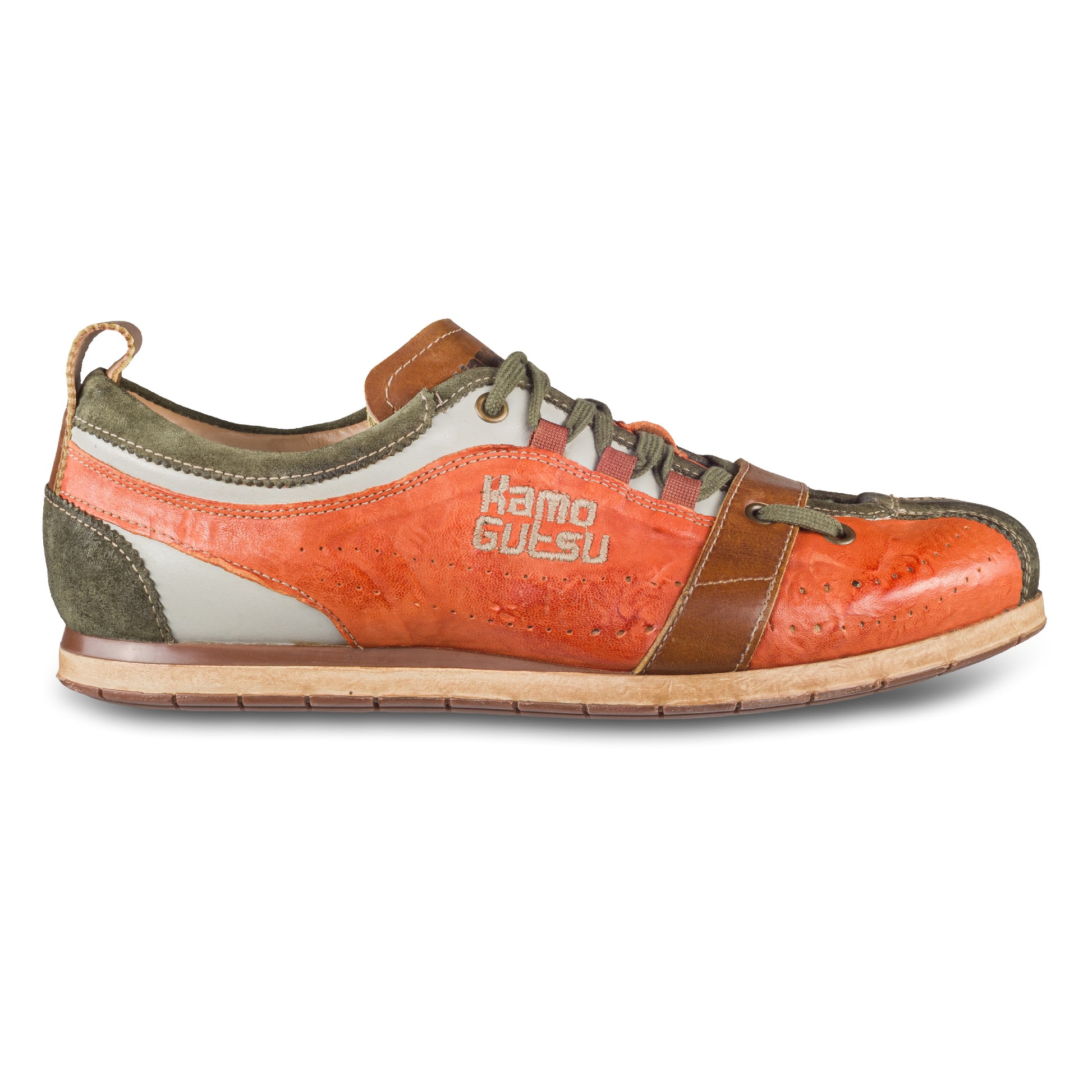 Kamo-Gutsu Sneaker Herren in orange mit grün und braun (TIFO-017 bosco siena). Aus Kalbsleder / Wildleder stonewashed. Handgefertigt Made in Italy. Außenansicht rechter Schuh.