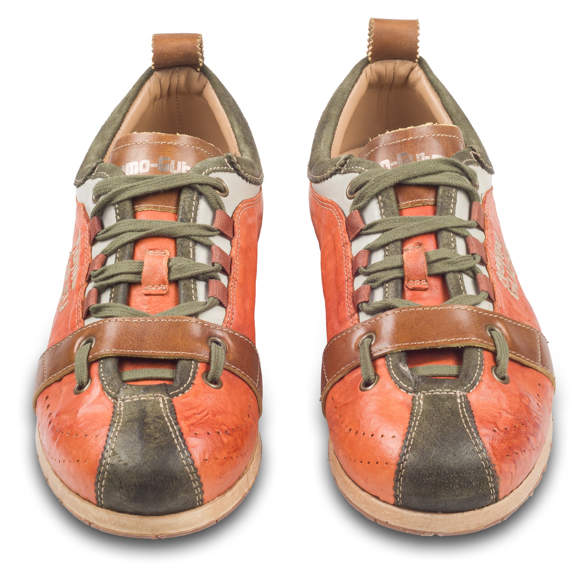 Kamo-Gutsu Sneaker Herren in orange mit grün und braun (TIFO-017 bosco siena). Aus Kalbsleder / Wildleder stonewashed. Handgefertigt Made in Italy. Paarweise Ansicht von vorne.