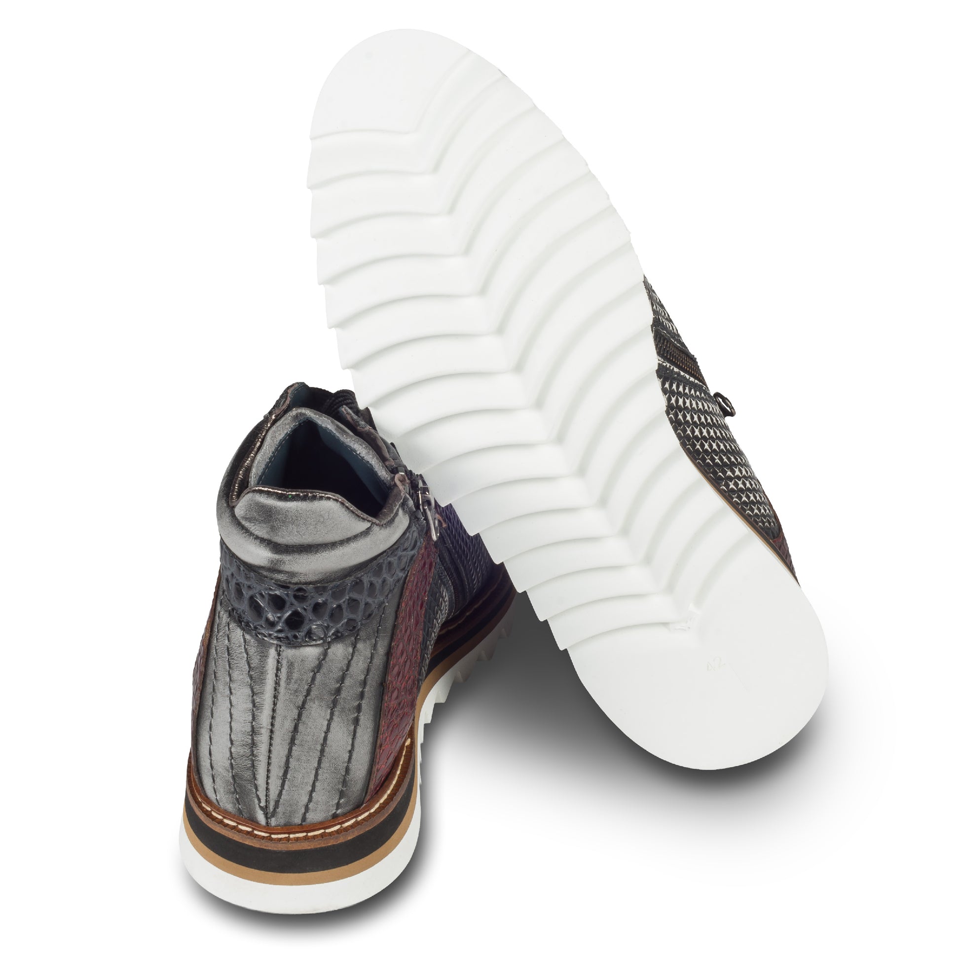 LORENZI Sneaker Stiefel Herren grau/rot/schwarz. Kalbsleder mit Krokoprägung. Mit Reißverschluß. Handgefertigt / durchgenäht in Italien. Ansicht Ferse und Sohlenunterseite