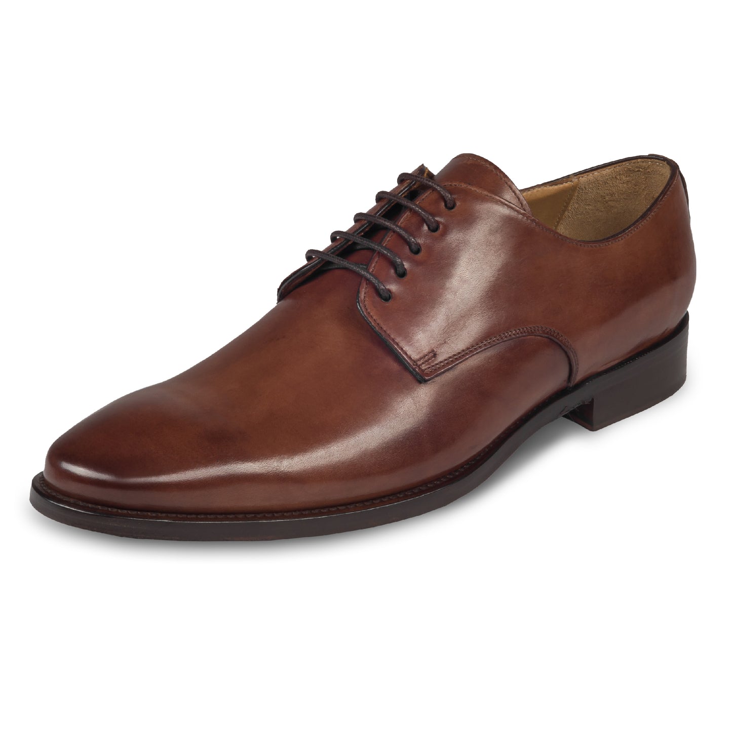 BRECOS – Italienische Herren Anzugschuhe, Plain Derby Schnürer in mittelbraun. Handgefertigt und durchgenäht. Schräge Ansicht linker Schuh.