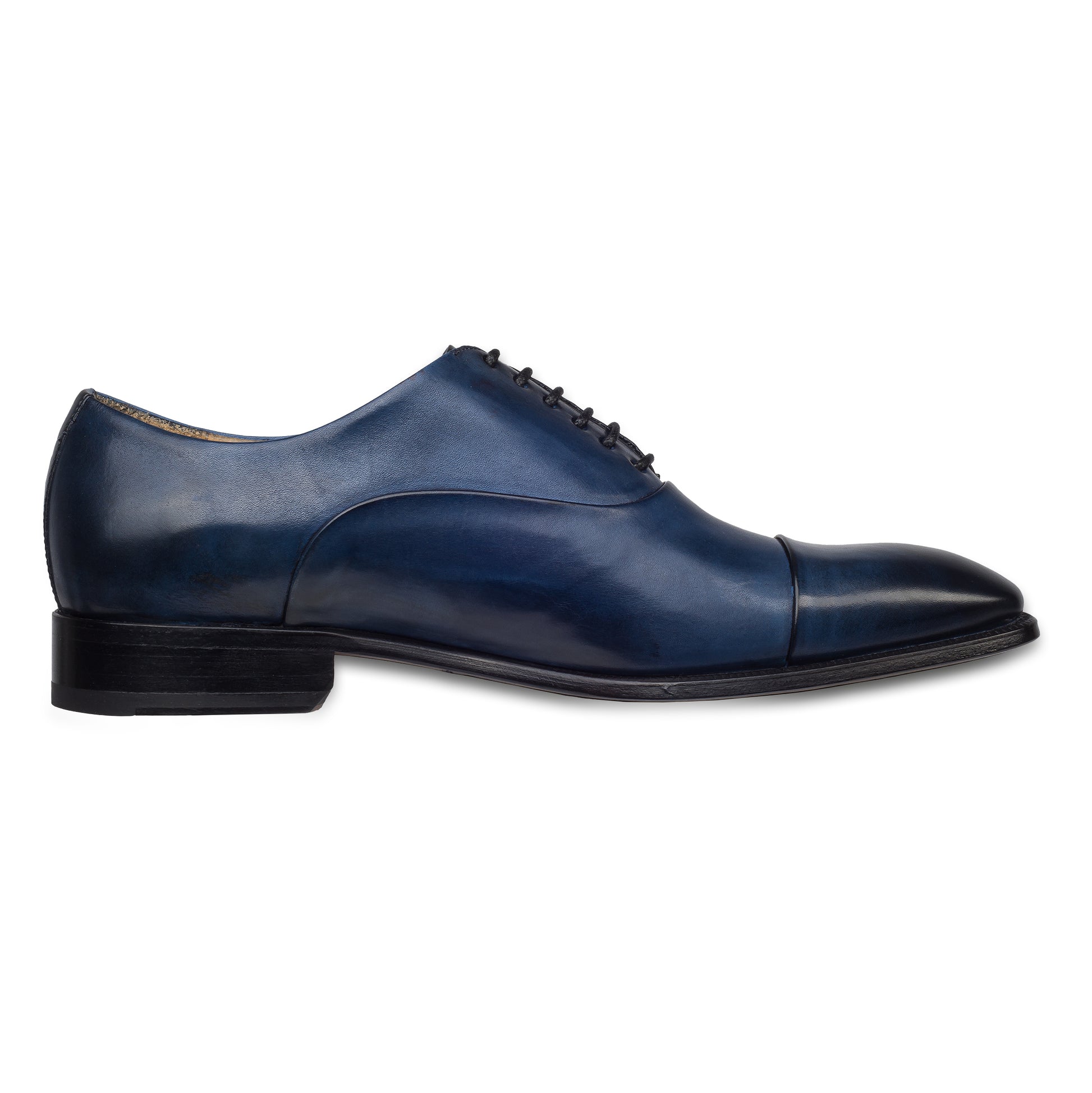 Brecos Anzugschuh,  durchgenähter Captoe Oxford in blau. Ansicht Innenseite linker Schuh