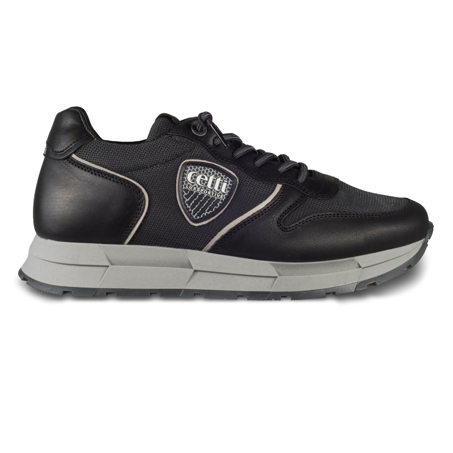 CETTI Herren Sneaker schwarz, Leder mit Mesh, Modell C-1353 rustic-mesh-negro. Handgefertigt in Spanien. Ansicht Außenseite rechter Schuh