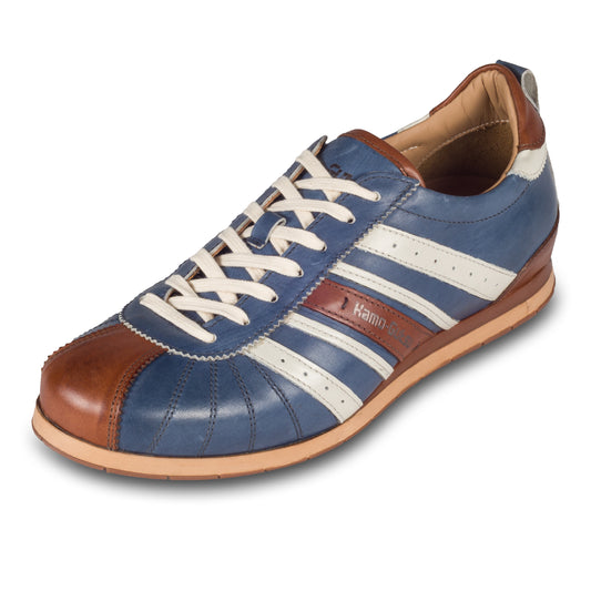 KAMO-GUTSU Herren Sneaker, Kalbsleder, blau-braun Retro-Optik, Modell TIFO-049 ginepro cognac, schräge Ansicht linker Schuh