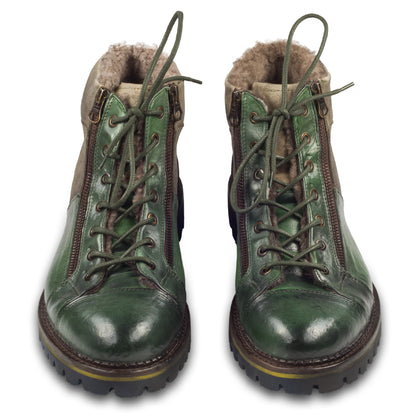 LORENZI Winterstiefelette Herren mit Lammfell & Reißverschluß, grün – Kalbsleder stonewashed. Handgefertigt / durchgenäht in Italien. Paarweise Ansicht von vorne
