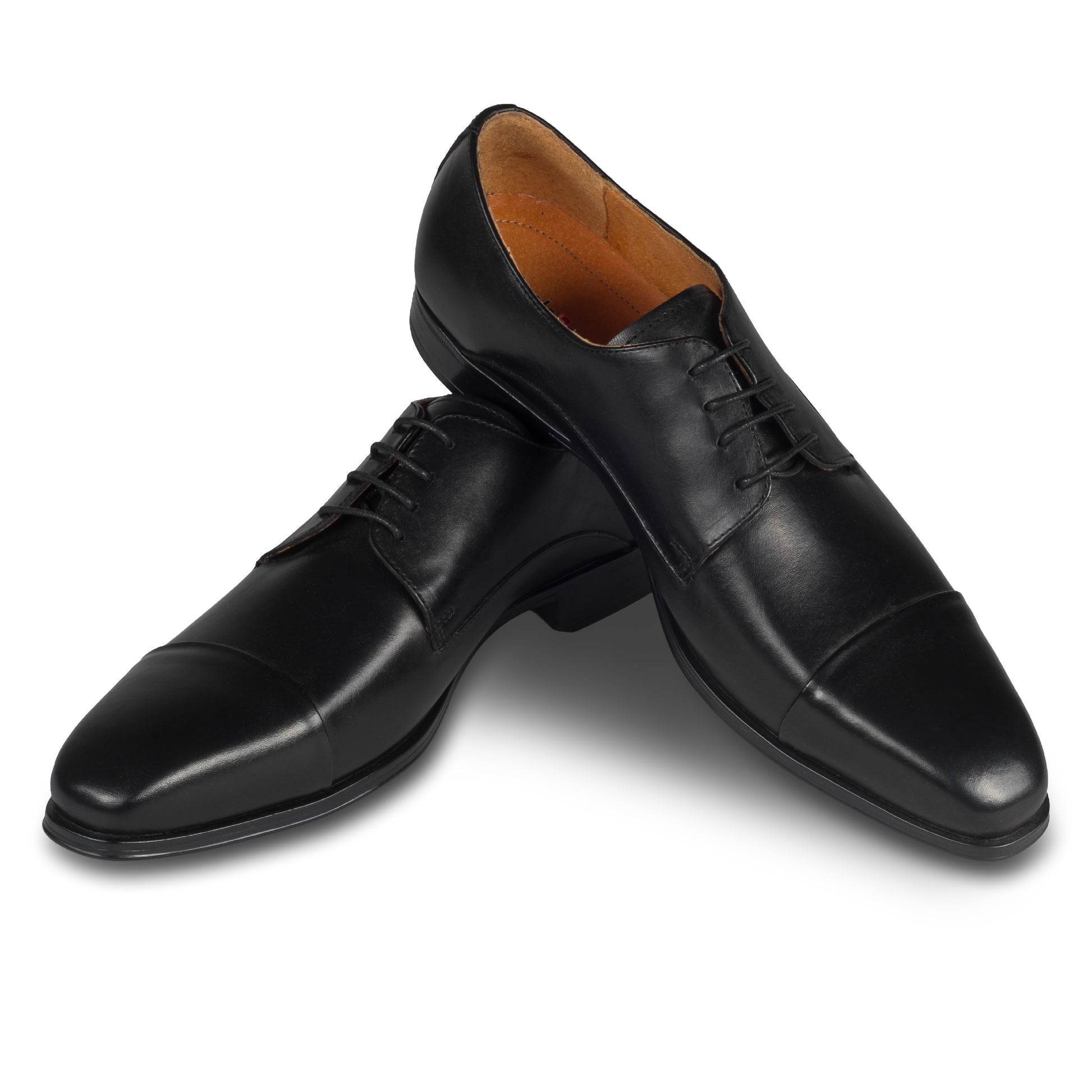 Nicola Benson Herrenschuhe, Leder Schnürer in schwarz (Modell 9750A) - Captoe Derby, handgefertigt. Ansicht paarweise überkreuzt